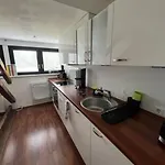 Zentrale Im Gruenen! 아파트