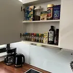 아파트 Zentrale Im Gruenen! 베를린