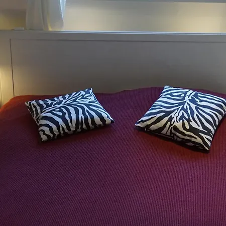 Zentrale Im Grünen! Apartment *