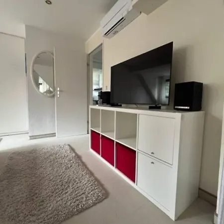 Zentrale Im Grünen! Berlin