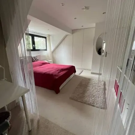 Zentrale Im Grünen! * Berlin