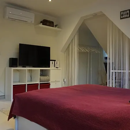 Zentrale Im Gruenen! Apartment Berlin