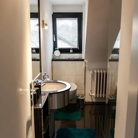 Zentrale Im Grünen! *