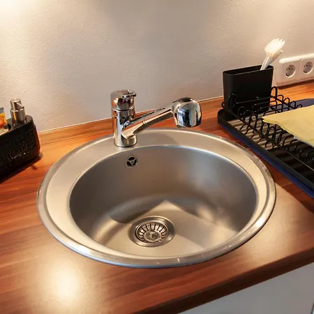 Zentrale Im Grünen! Berlin