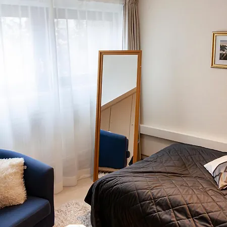 Zentrale Im Grünen!