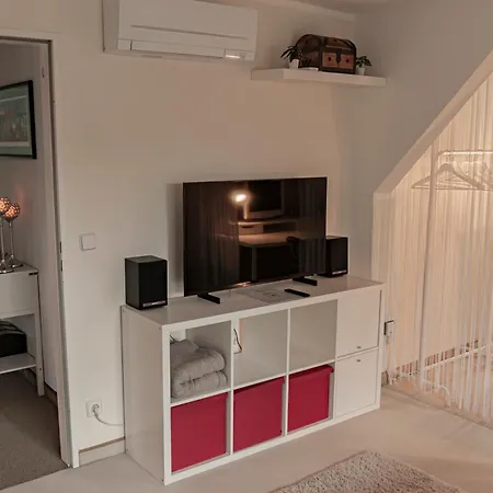 Zentrale Im Gruenen! Apartament Berlin