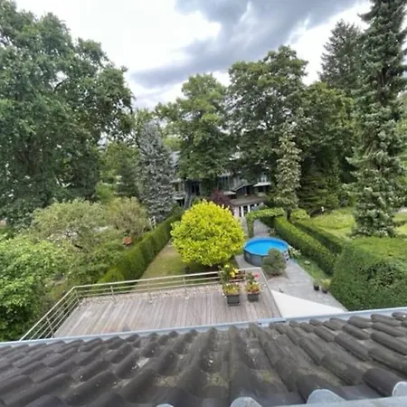 Zentrale Im Gruenen! Διαμέρισμα Βερολίνο